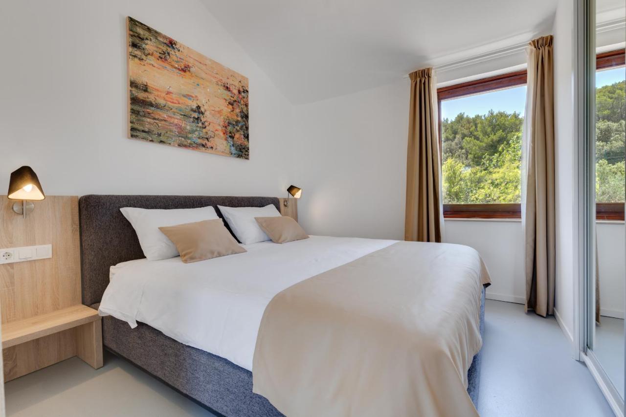 Apartments Jezera Lovisca Ngoại thất bức ảnh